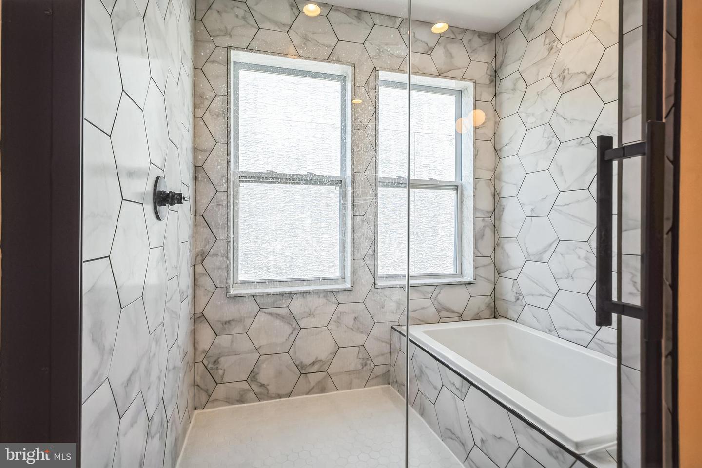 Philadelphia, Pennsylvania, 19130, United States, 4 Bedrooms Bedrooms, ,3 BathroomsBathrooms,Residential,For Sale,1949976