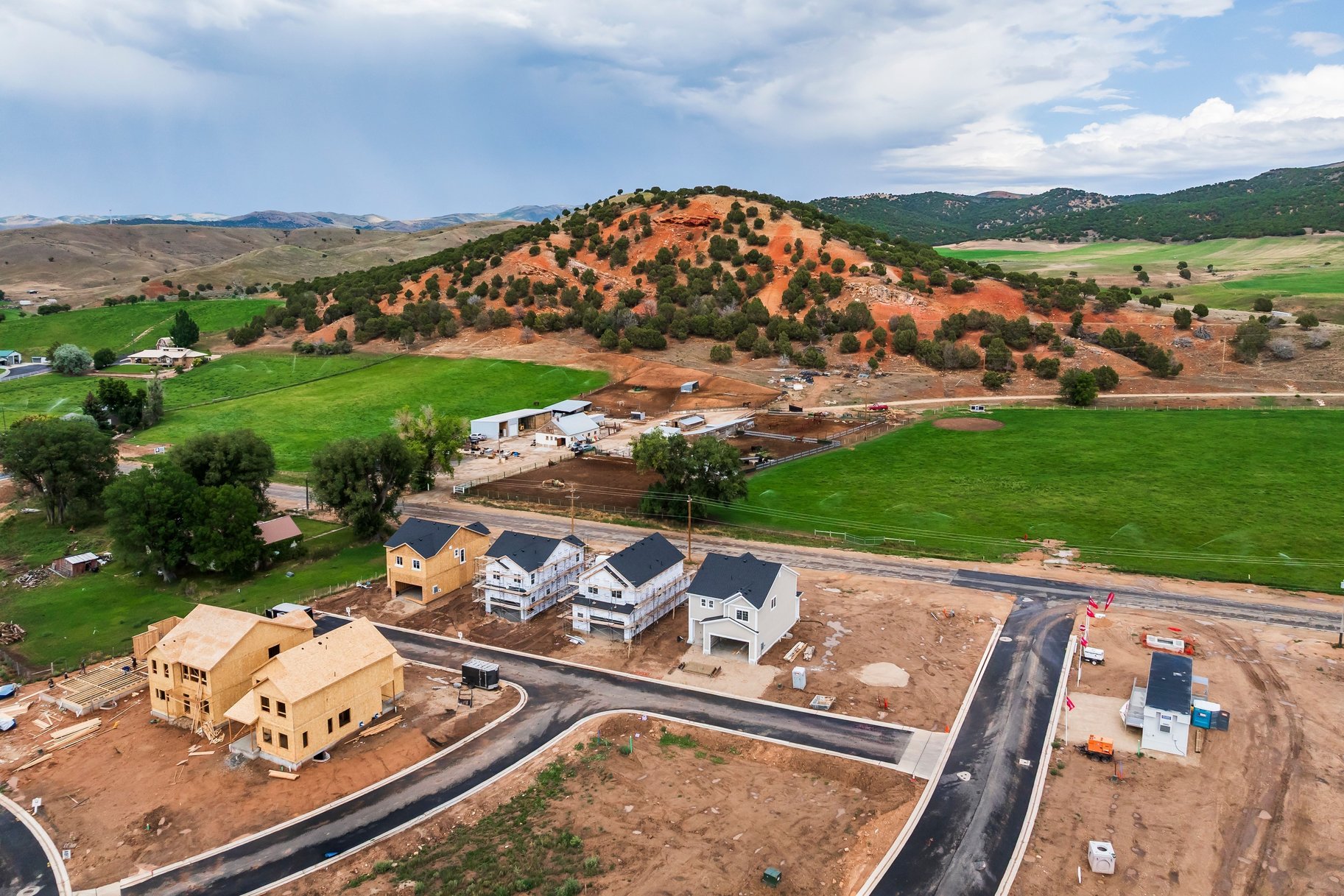  New Construction in Countryside Estates - 物件實景