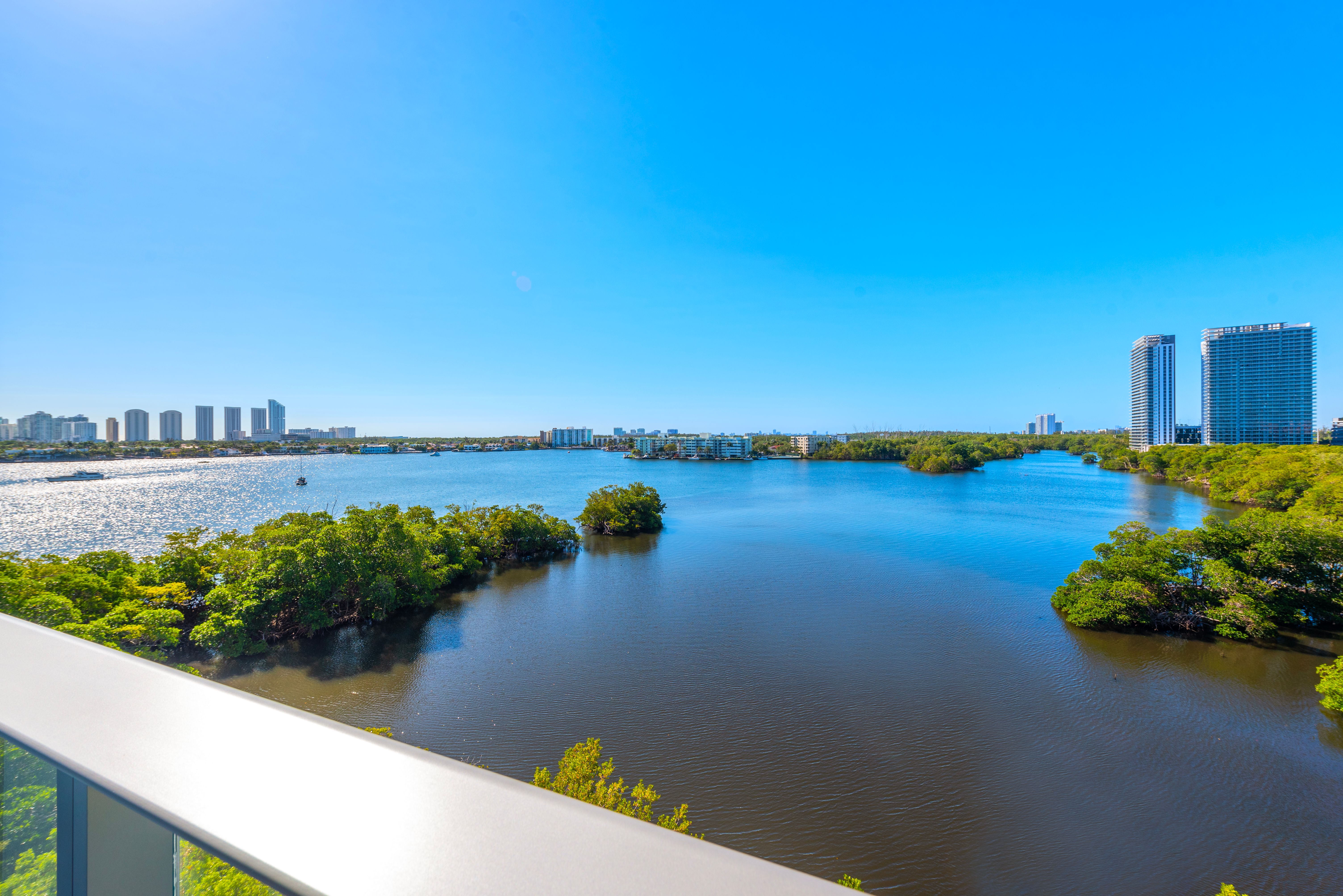  17111 Biscayne Blvd, North Miami Beach, FL, 33160 - 物件實景