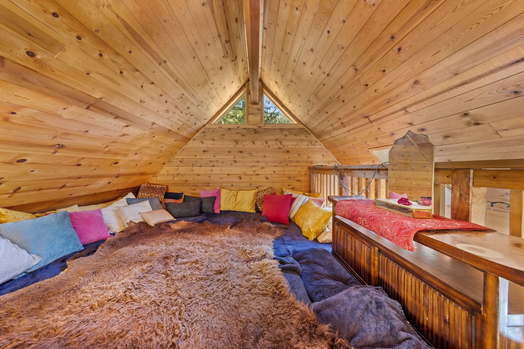  Sierra Sanctuary Lodge on 40 Acres - 物件實景