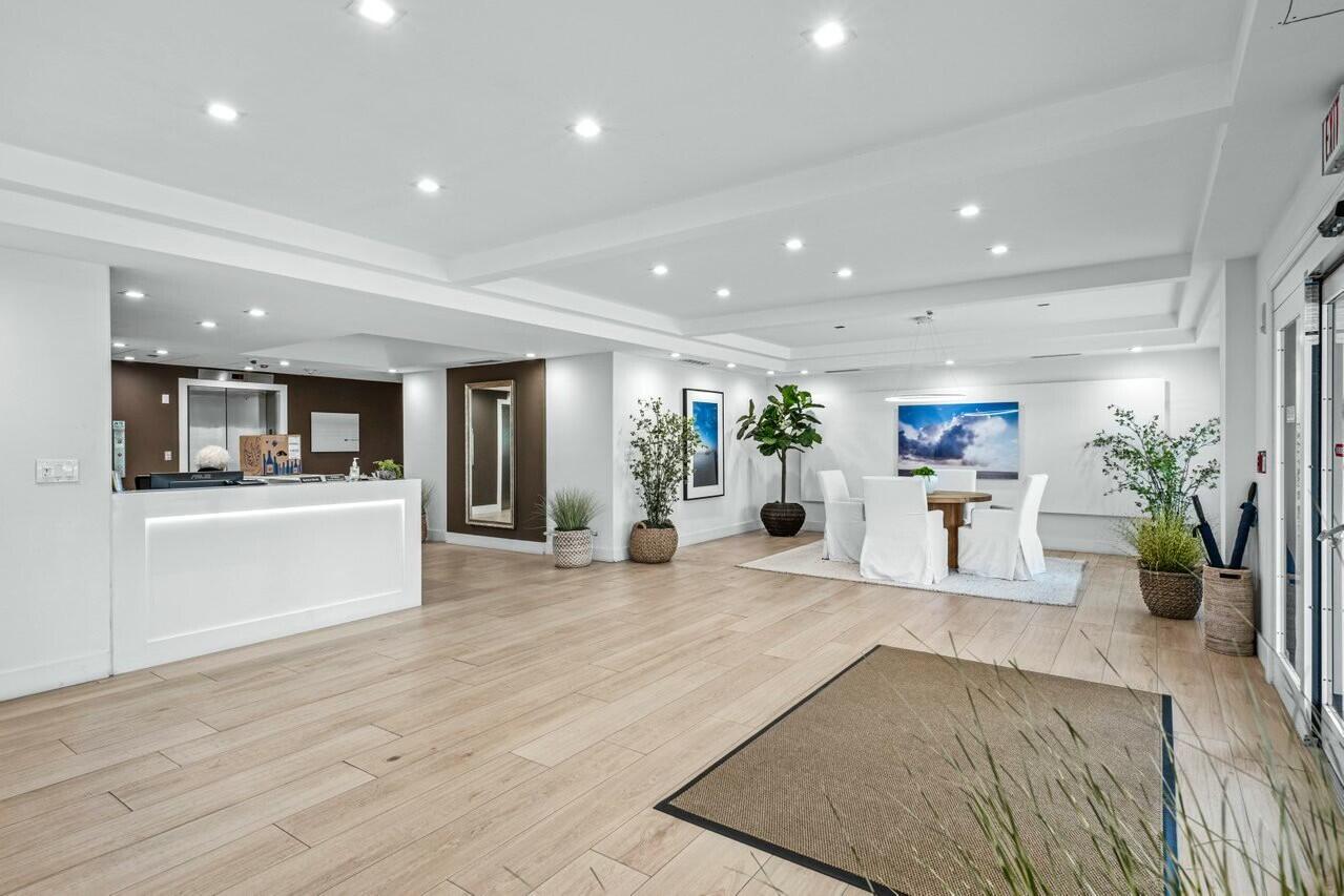 Boca Raton, Florida, 33431, United States, 2 Bedrooms Bedrooms, ,2 BathroomsBathrooms,Residential,For Sale,1990910