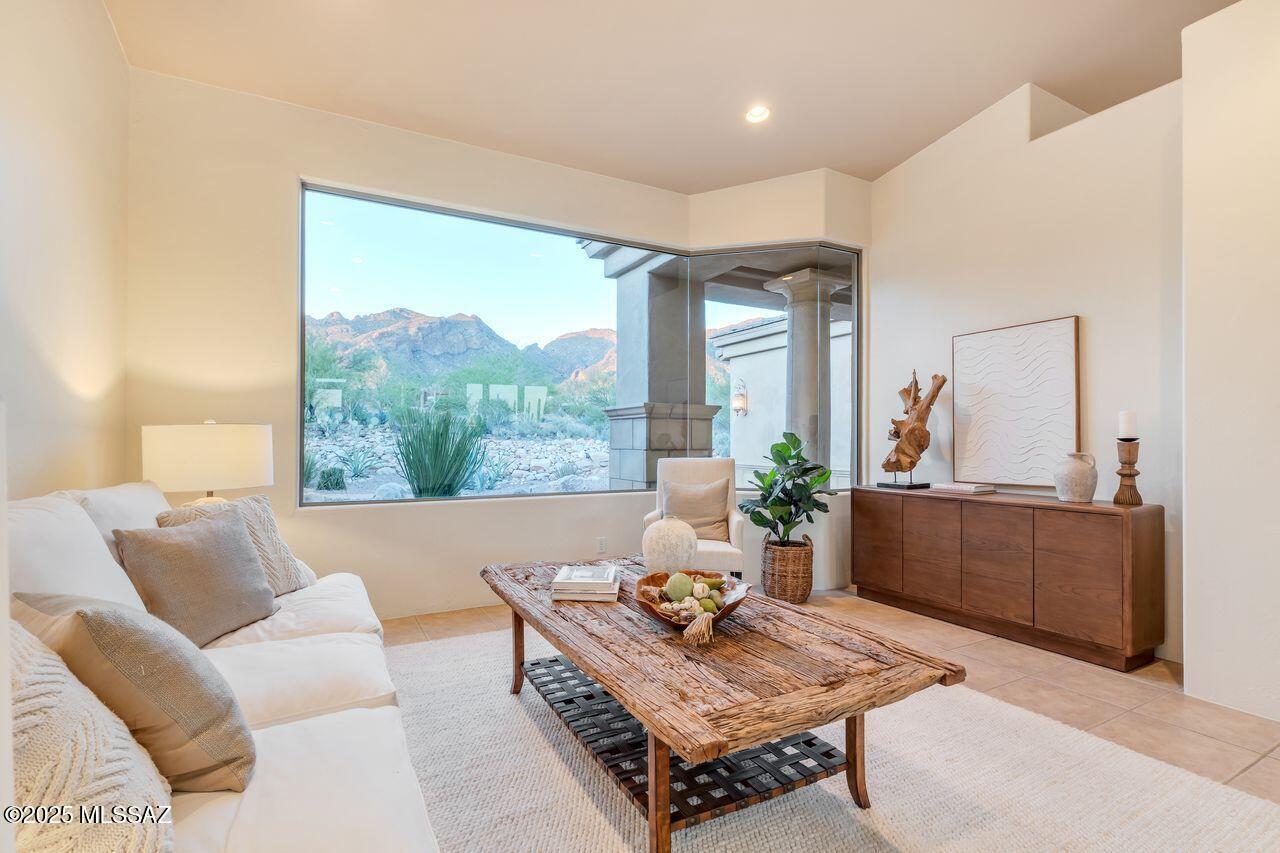 Tucson, Arizona, 85718, United States, 3 Bedrooms Bedrooms, ,4 BathroomsBathrooms,Residential,For Sale,1987862