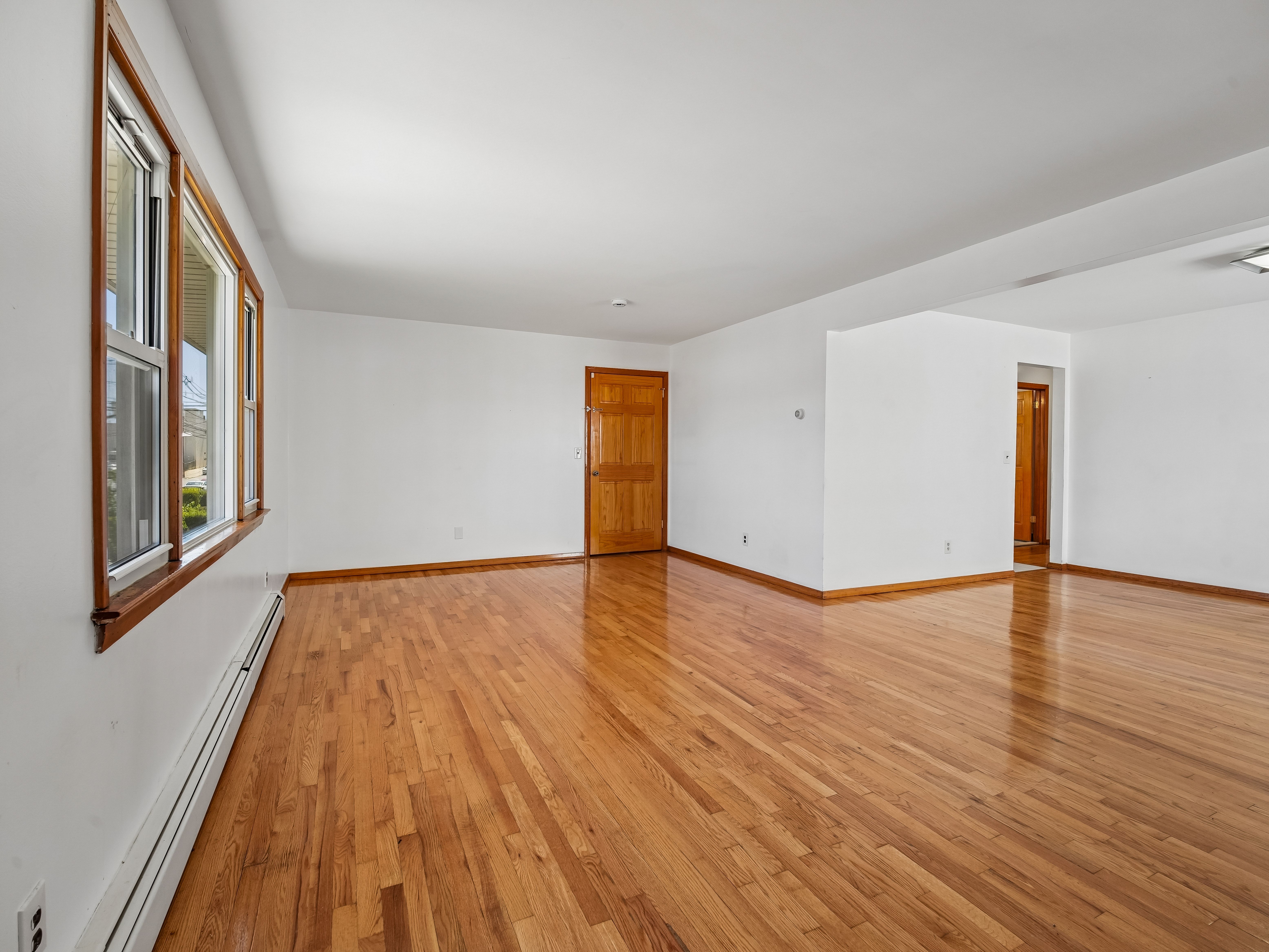  436 Sylvan Street, Saddle Brook, NJ 07663 - 物件實景