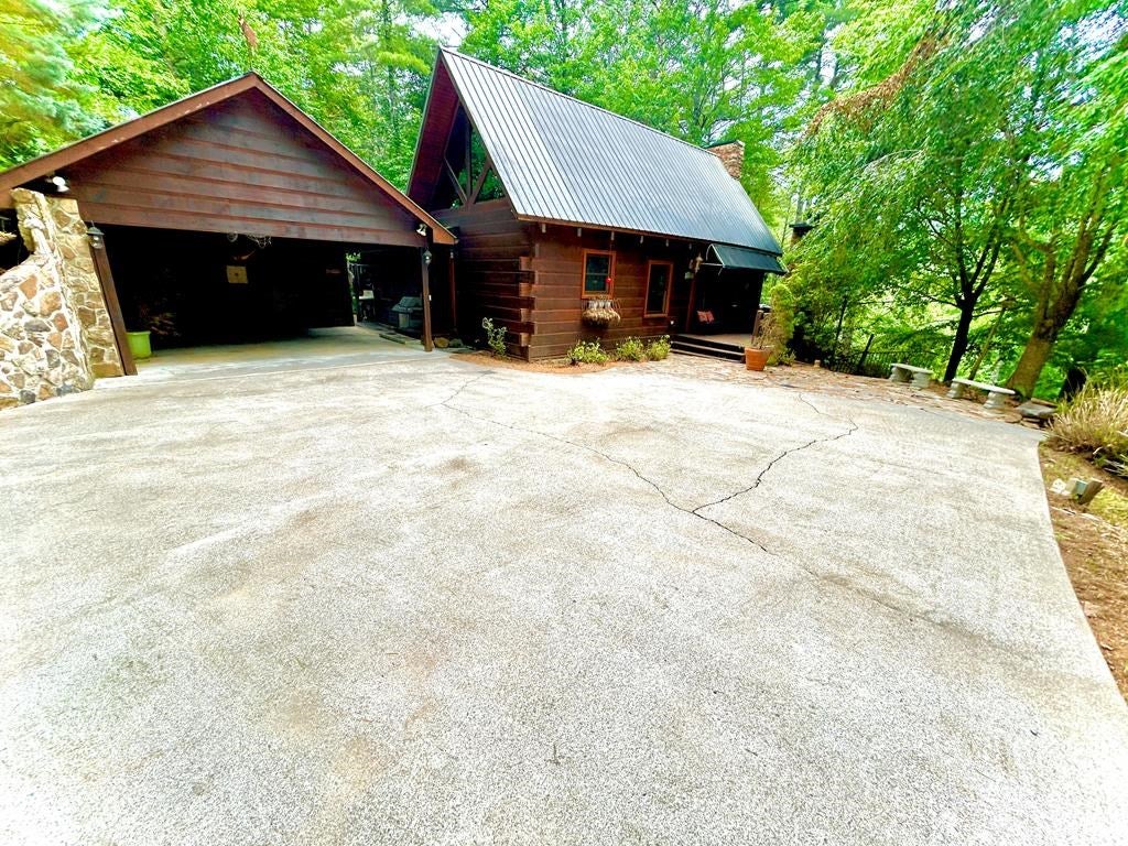 Blue Ridge, Georgia, 30513, United States, 5 Bedrooms Bedrooms, ,3 BathroomsBathrooms,Residential,For Sale,1859045