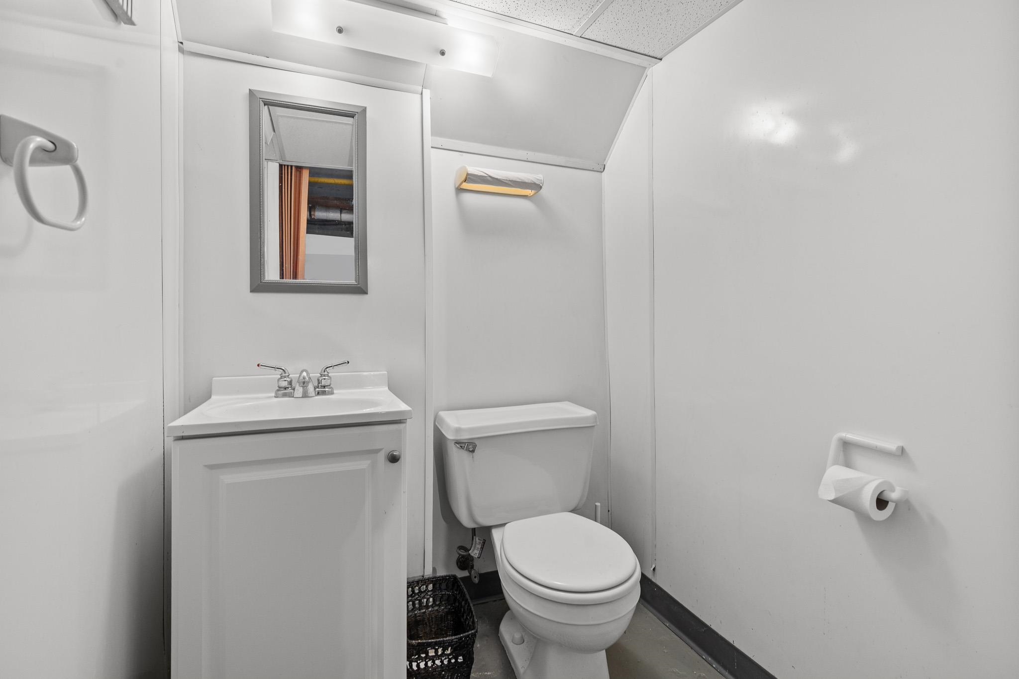 Secaucus, New Jersey, 08094, United States, 3 Bedrooms Bedrooms, ,3 BathroomsBathrooms,Residential,For Sale,1991974