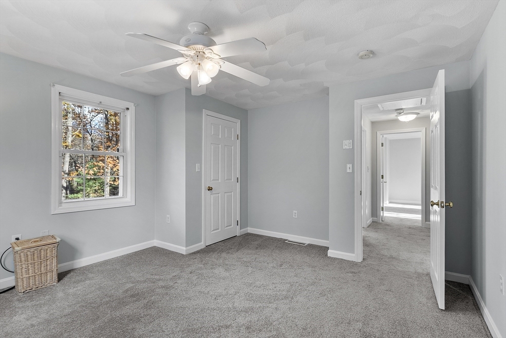 Dracut, Massachusetts, 01826, United States, 3 Bedrooms Bedrooms, ,2 BathroomsBathrooms,Residential,For Sale,1988134