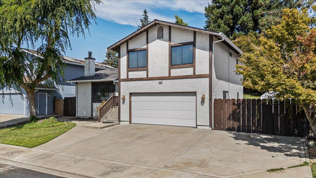 Oakdale, California, 95361, United States, 3 Bedrooms Bedrooms, ,3 BathroomsBathrooms,Residential,For Sale,1923997