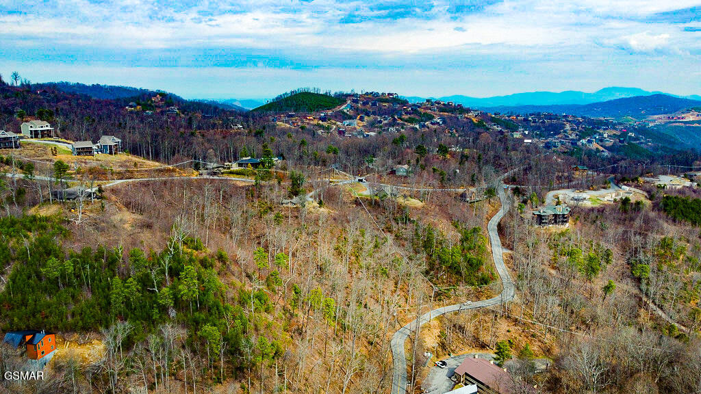 Gatlinburg, Tennessee, 37738, United States, 5 Bedrooms Bedrooms, ,4 BathroomsBathrooms,Residential,For Sale,2023747