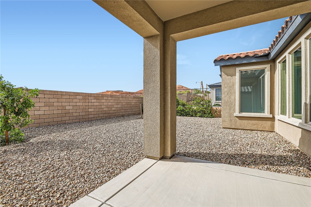 Henderson, Nevada, 89011, United States, 3 Bedrooms Bedrooms, ,2 BathroomsBathrooms,Residential,For Sale,1912412