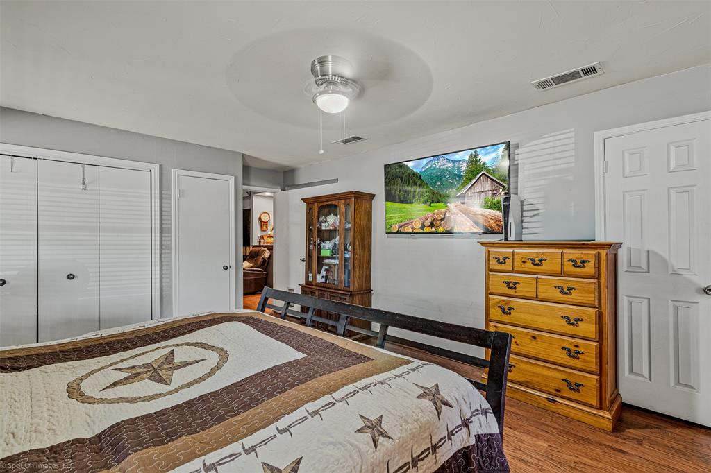 Terrell, Texas, 75161, United States, 3 Bedrooms Bedrooms, ,2 BathroomsBathrooms,Residential,For Sale,1933650