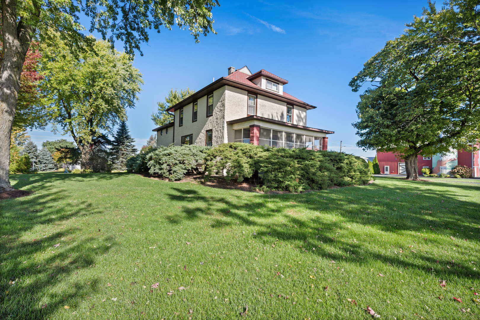 Sycamore, Illinois, 60178, United States, 4 Bedrooms Bedrooms, ,5 BathroomsBathrooms,Residential,For Sale,2001773