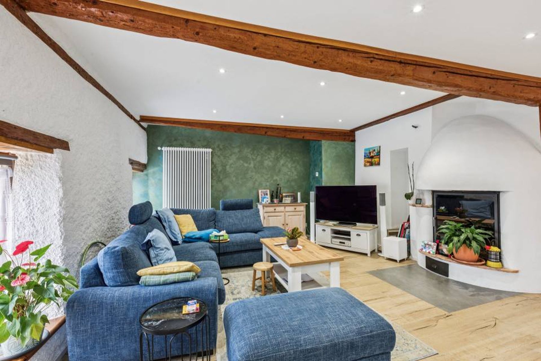  Authentic cachet and exceptional potential for this renovated property - 物件實景
