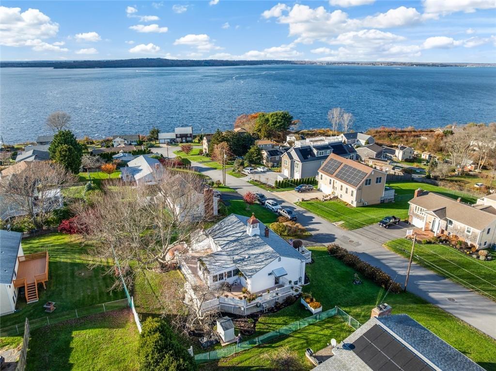 Tiverton, Rhode Island, 02878, United States, 4 Bedrooms Bedrooms, ,3 BathroomsBathrooms,Residential,For Sale,1995441