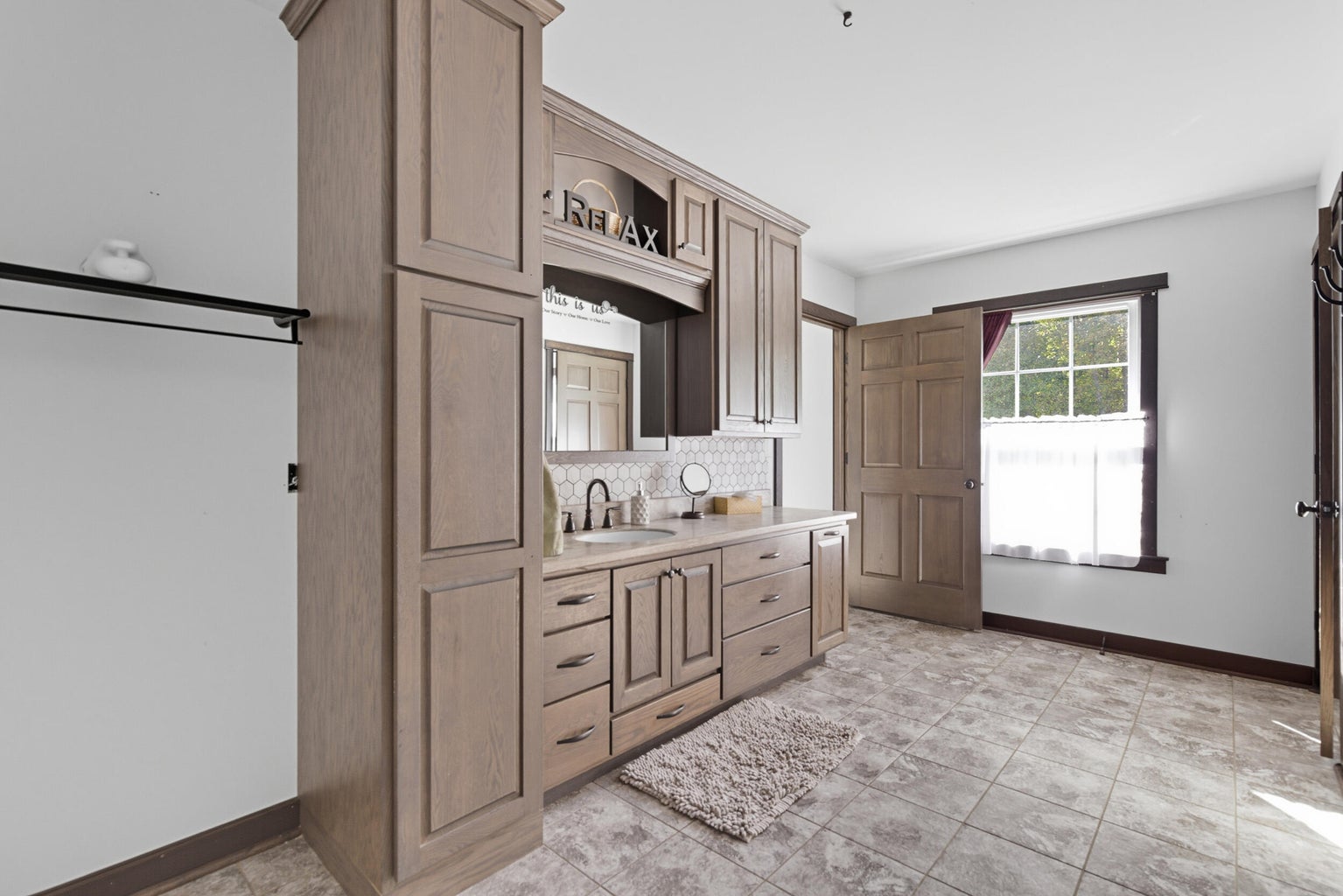 Nashville, Michigan, 49073, United States, 8 Bedrooms Bedrooms, ,3 BathroomsBathrooms,Residential,For Sale,1983541