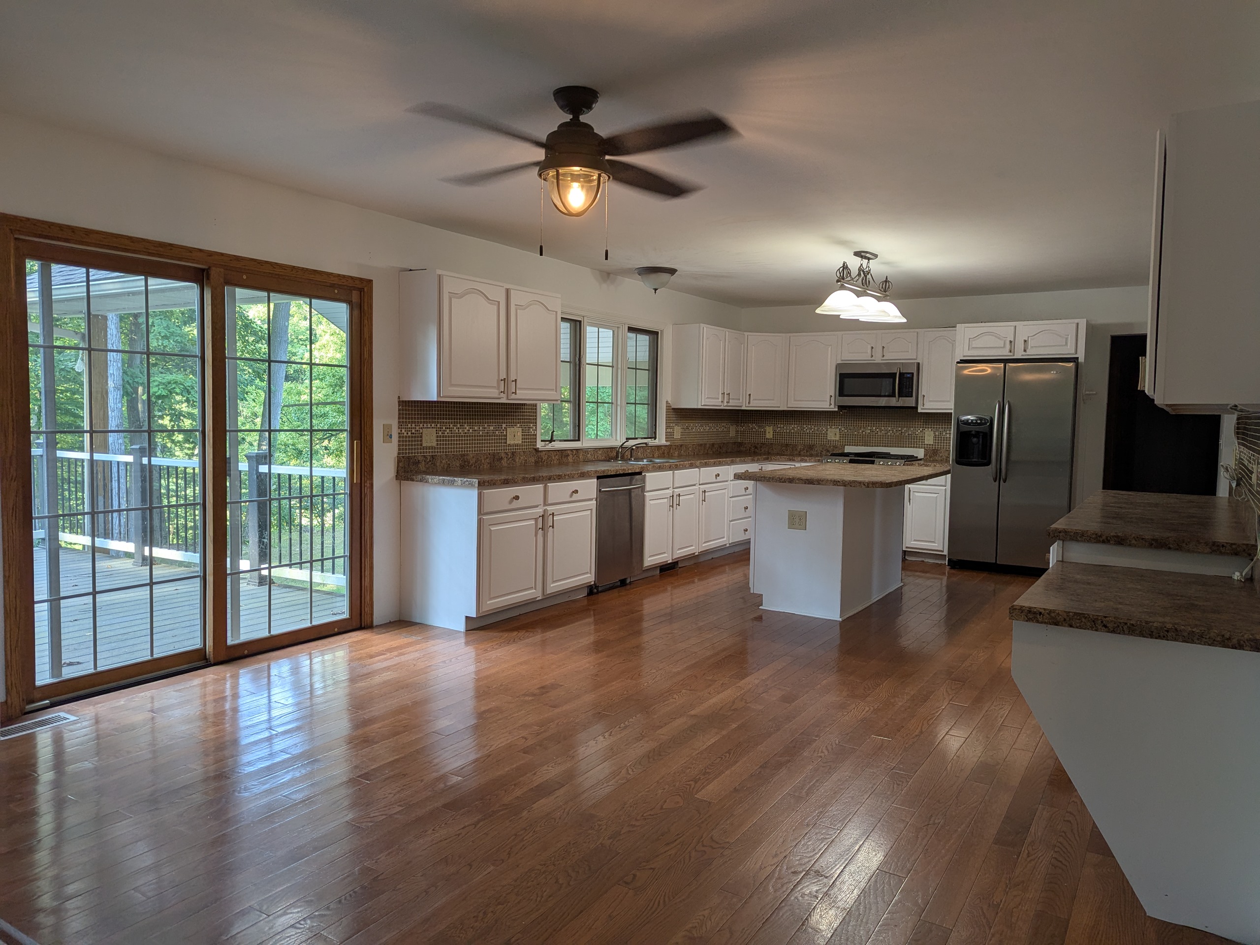 Uniontown, Ohio, 44685, United States, 6 Bedrooms Bedrooms, ,4 BathroomsBathrooms,Residential,For Sale,1945002