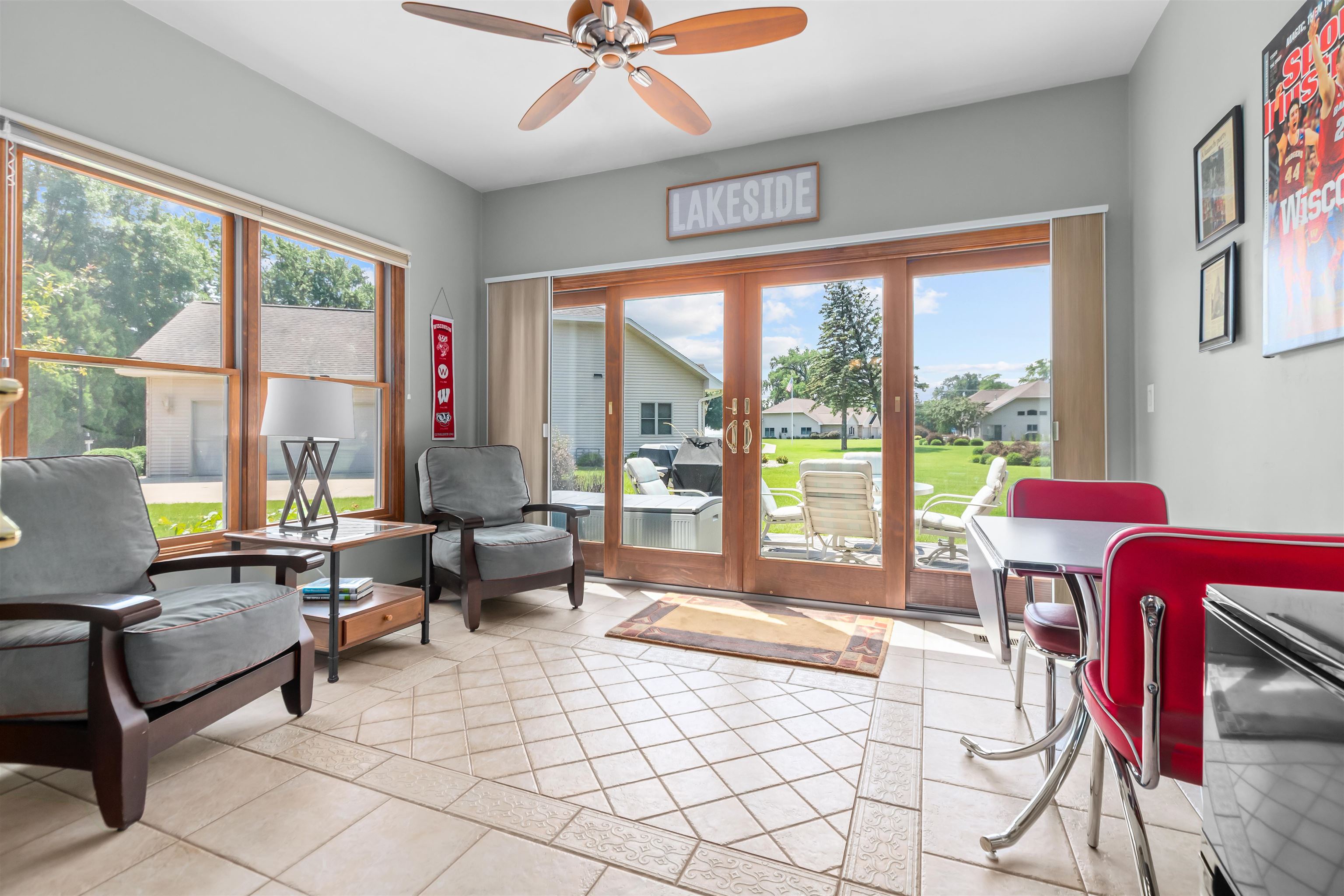 Menasha, Wisconsin, 54952, United States, 3 Bedrooms Bedrooms, ,3 BathroomsBathrooms,Residential,For Sale,1904355