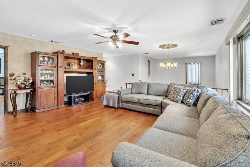 Nutley Twp., New Jersey, 07110, United States, 5 Bedrooms Bedrooms, ,4 BathroomsBathrooms,Residential,For Sale,1906796