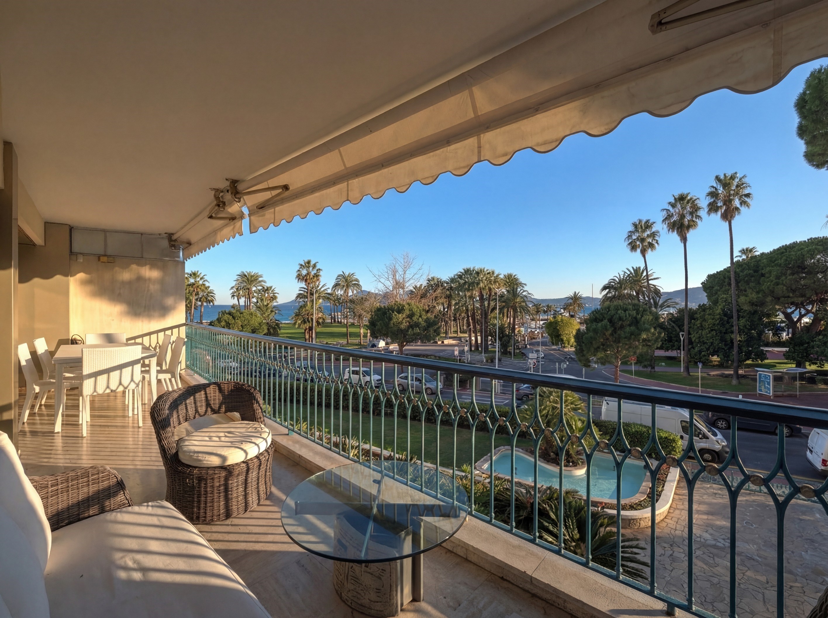  Cannes Croisette apartment panoramic sea view Port Canto terrace luxury residen… - 物件實景