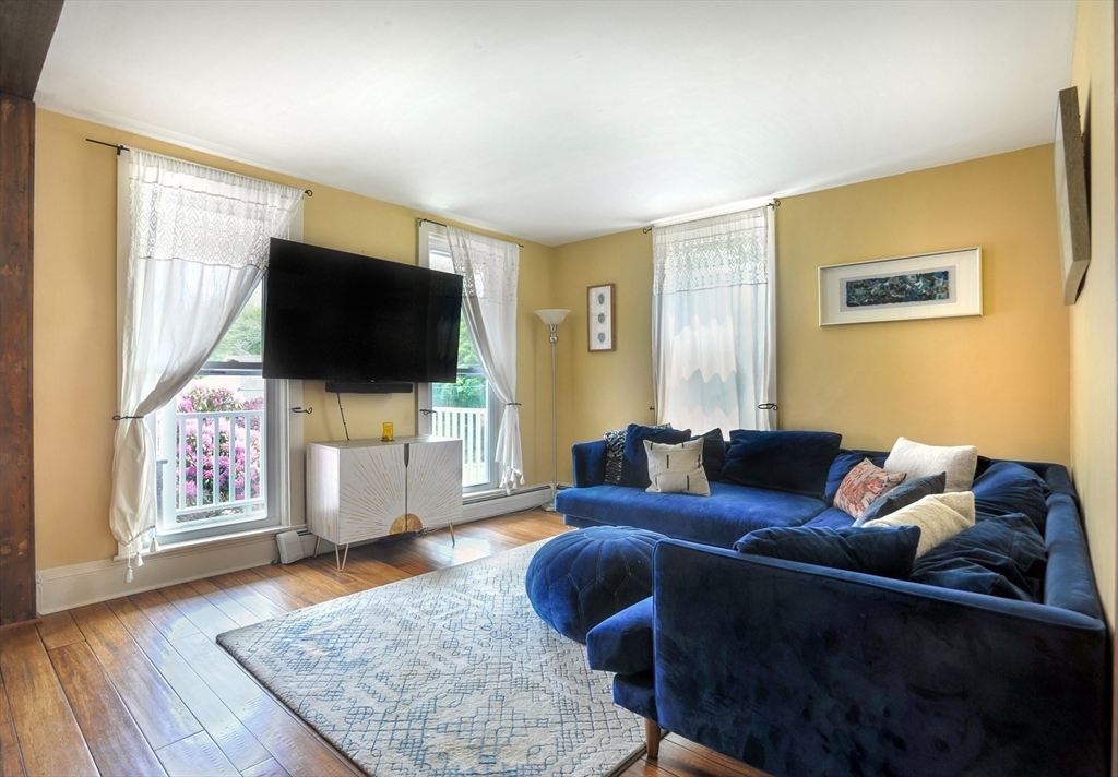 Hingham, Massachusetts, 02043, United States, 3 Bedrooms Bedrooms, ,2 BathroomsBathrooms,Residential,For Sale,1846481