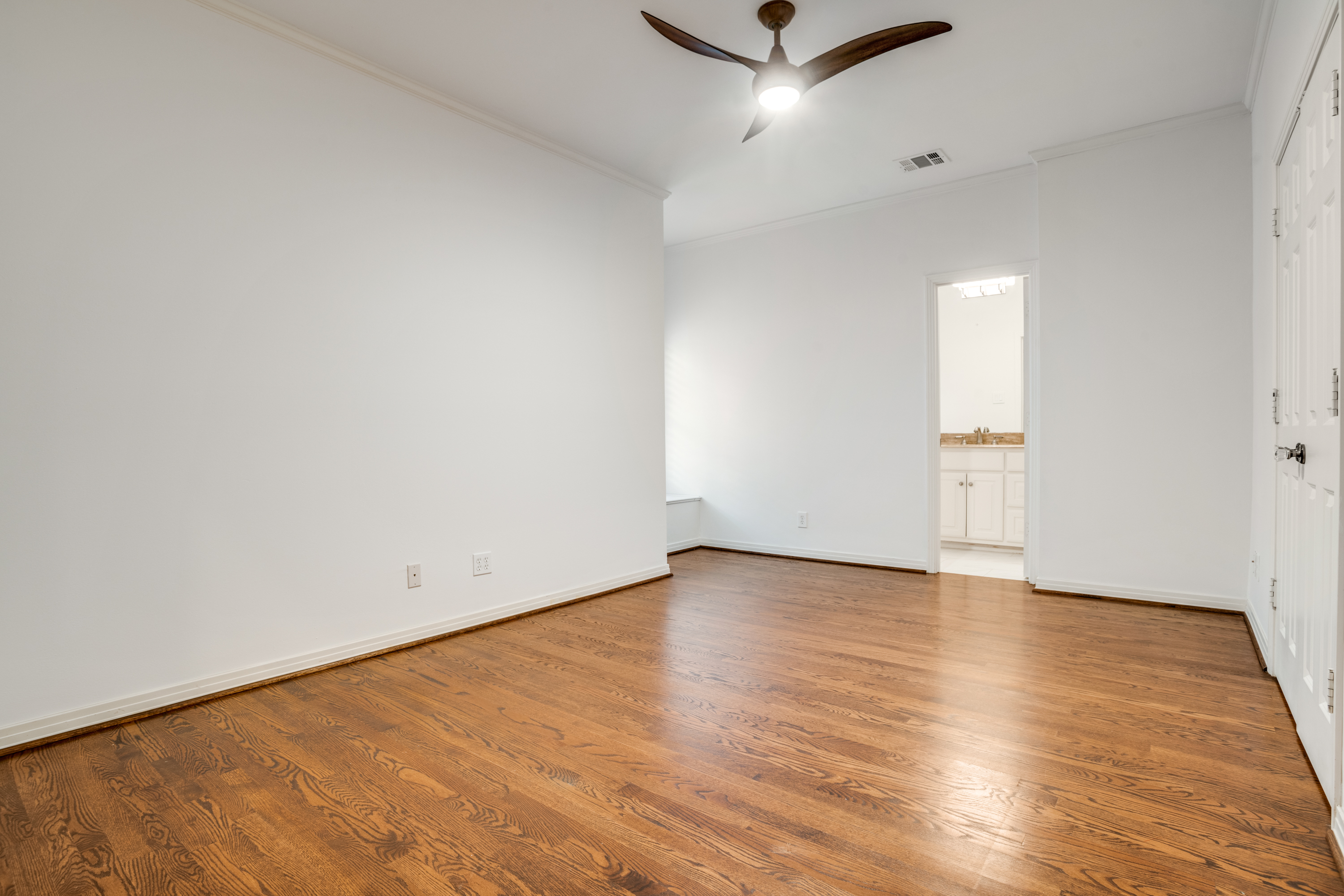  A Modern Tudor Masterpiece in Highland Park’s French Streets - 物件實景