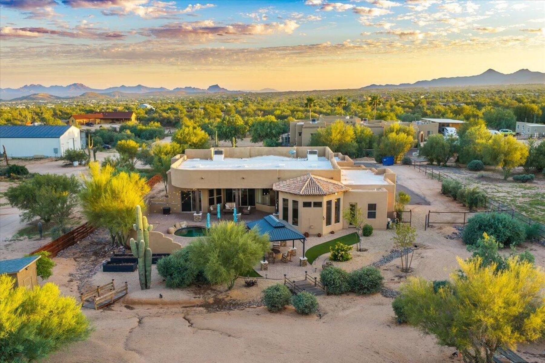 16348 E Calle de los Flores Dr  Scottsdale, AZ - 物件實景