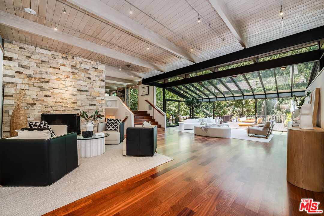 Santa Monica, California, 90402, United States, 7 Bedrooms Bedrooms, ,7 BathroomsBathrooms,Residential,For Sale,1940009