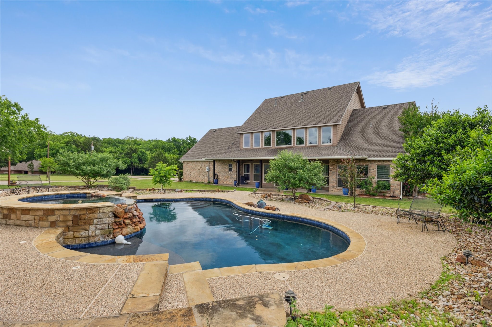 Midlothian, Texas, 76065, United States, 3 Bedrooms Bedrooms, ,4 BathroomsBathrooms,Residential,For Sale,1793428