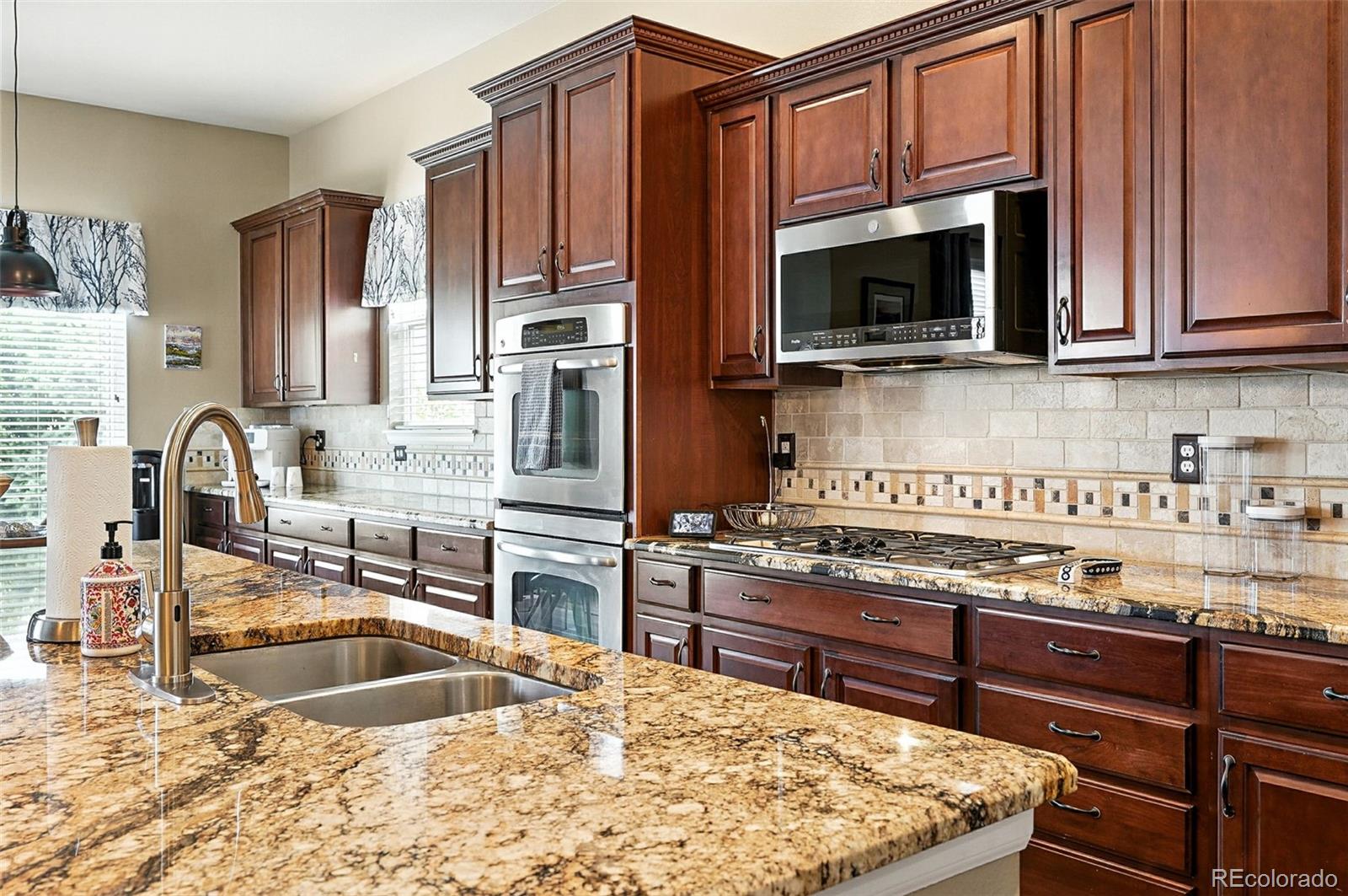 Thornton, Colorado, 80602, United States, 3 Bedrooms Bedrooms, ,2 BathroomsBathrooms,Residential,For Sale,1913766