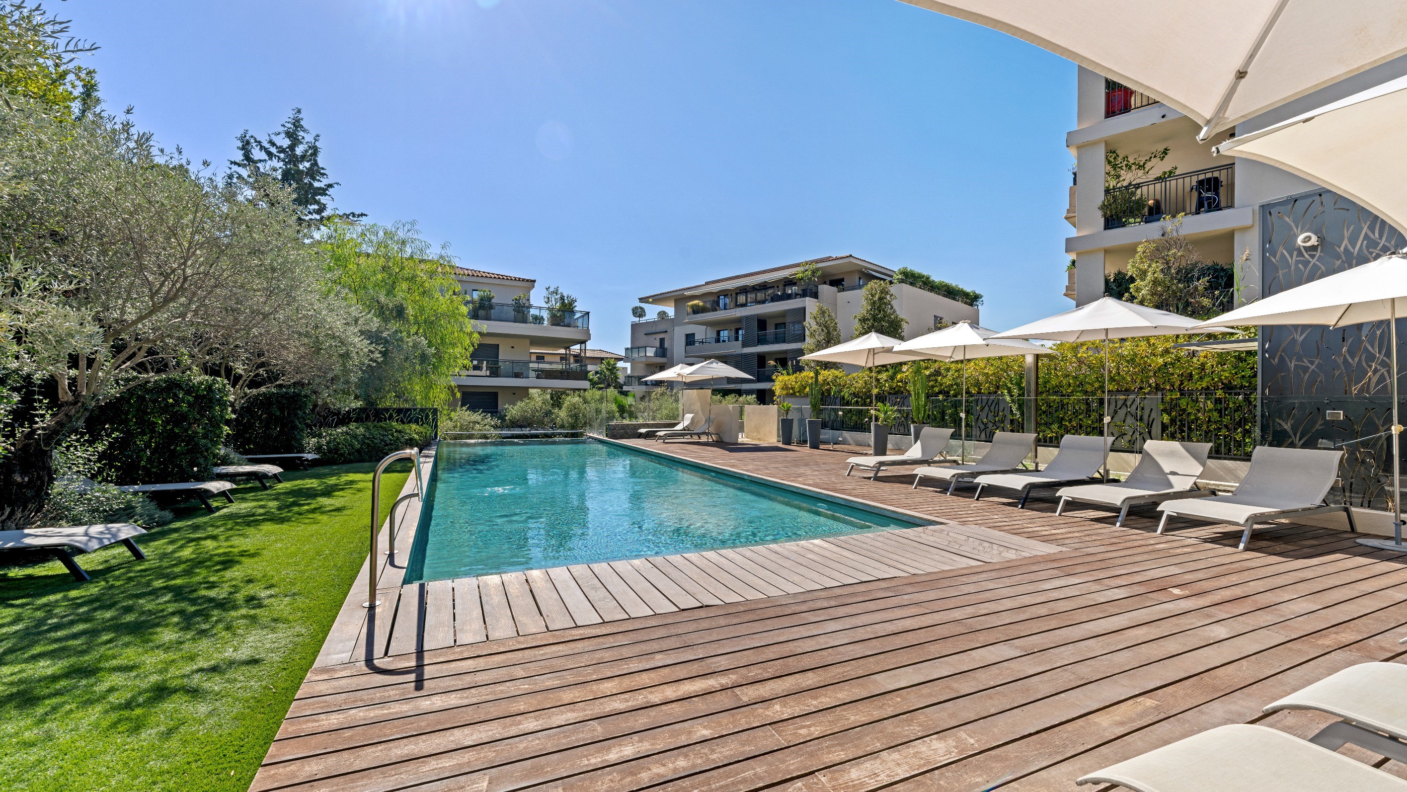  Saint Tropez, 130 sqm three bedroom penthouse with 40 sqm of terraces - 物件實景