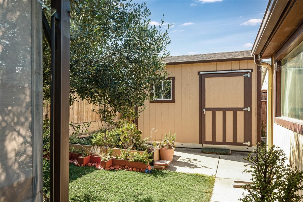 Lompoc, California, 93436, United States, 3 Bedrooms Bedrooms, ,2 BathroomsBathrooms,Residential,For Sale,1991167