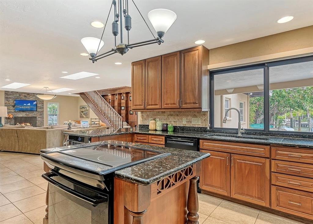 Sarasota, Florida, 34242, United States, 4 Bedrooms Bedrooms, ,3 BathroomsBathrooms,Residential,For Sale,1988026