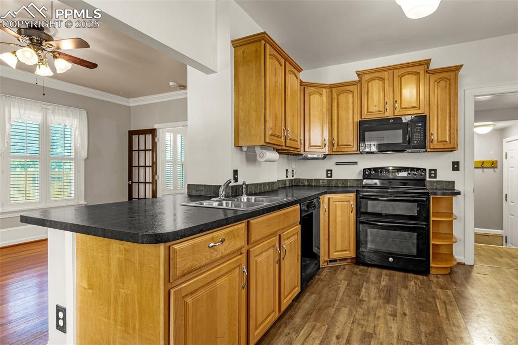 Colorado Springs, Colorado, 80903, United States, 3 Bedrooms Bedrooms, ,2 BathroomsBathrooms,Residential,For Sale,1949887