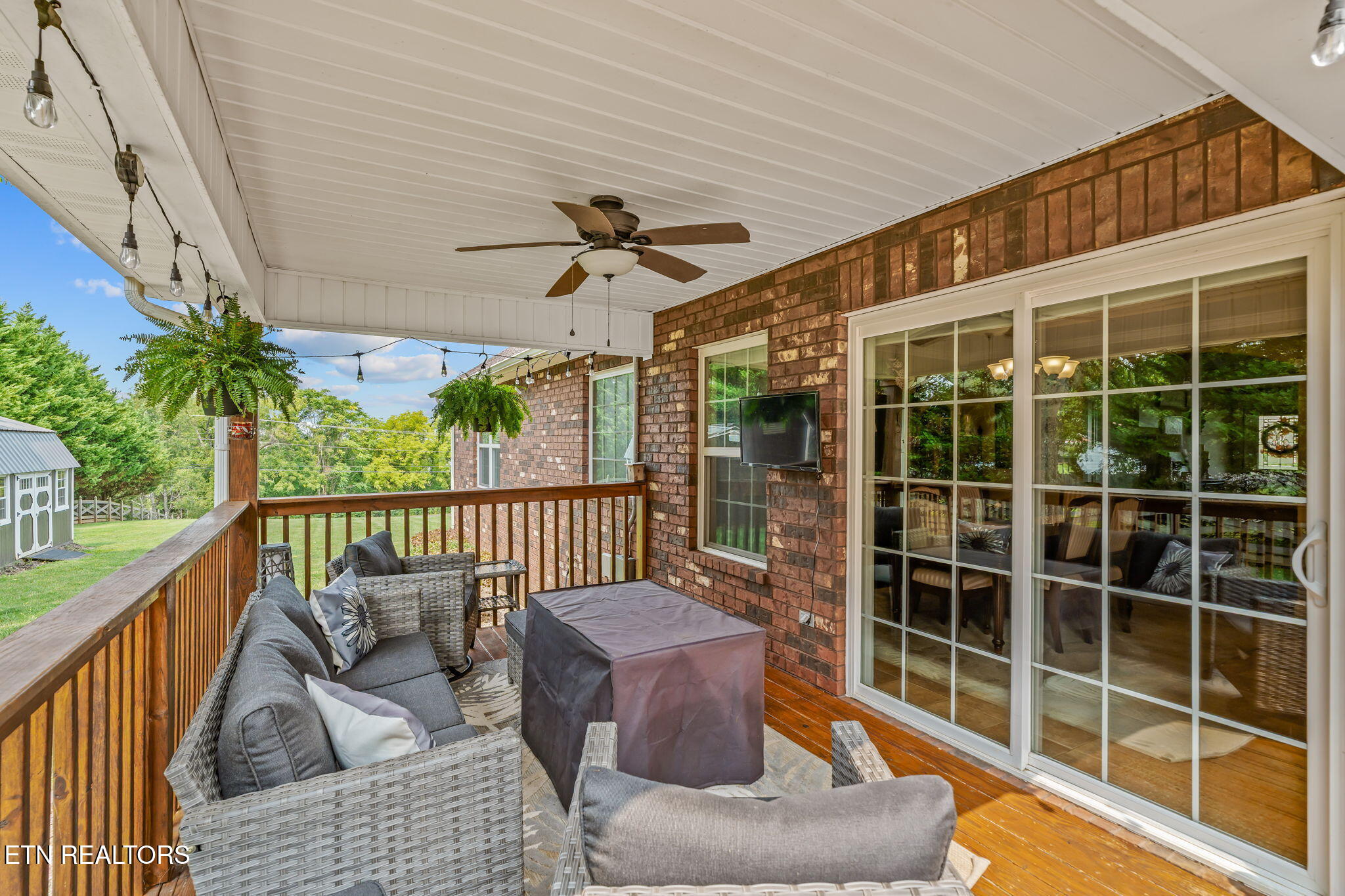 Maryville, Tennessee, 37803, United States, 3 Bedrooms Bedrooms, ,2 BathroomsBathrooms,Residential,For Sale,1942591