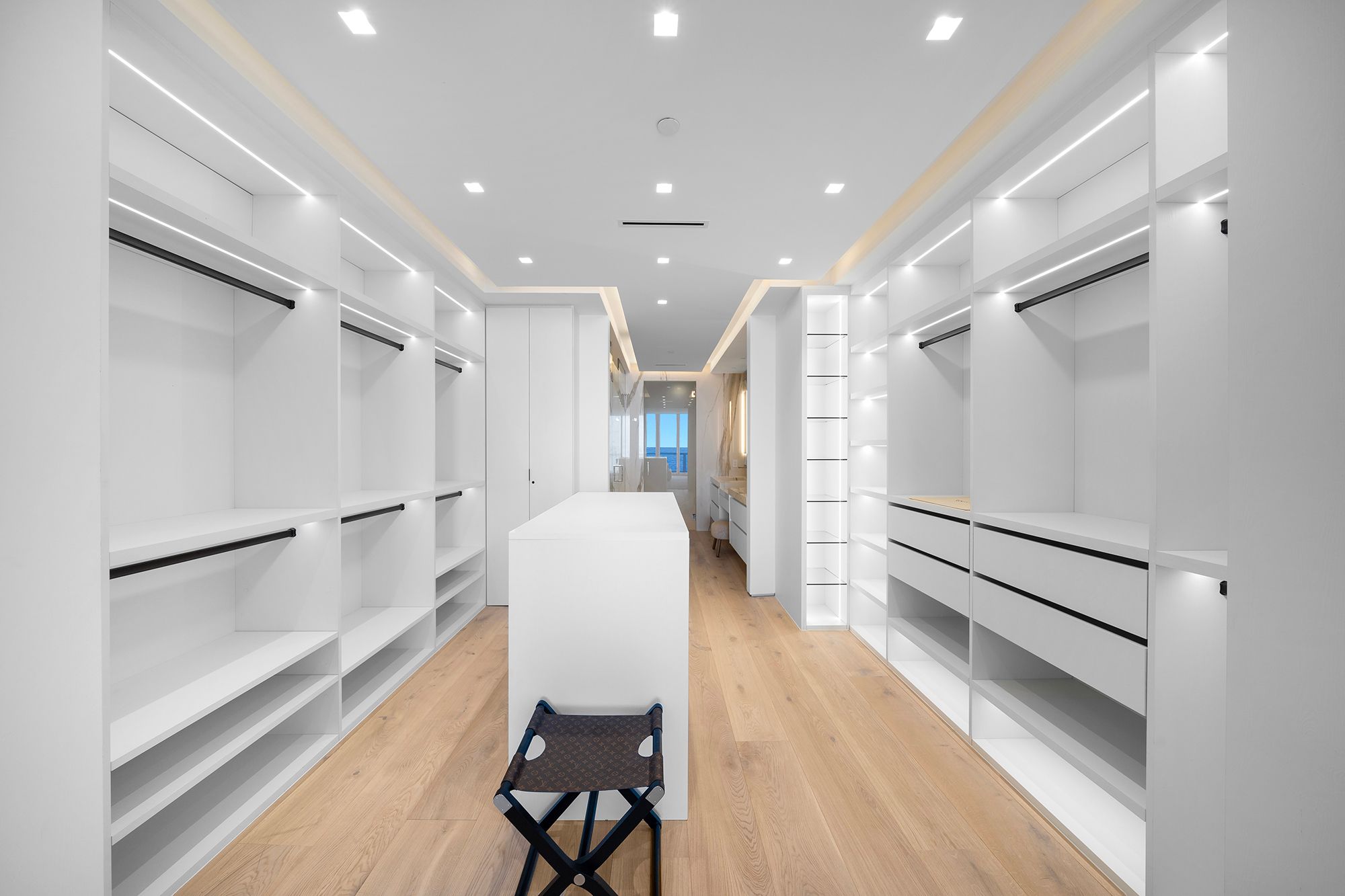  100 S Pointe Dr, Miami Beach, FL, 33139 - 物件實景