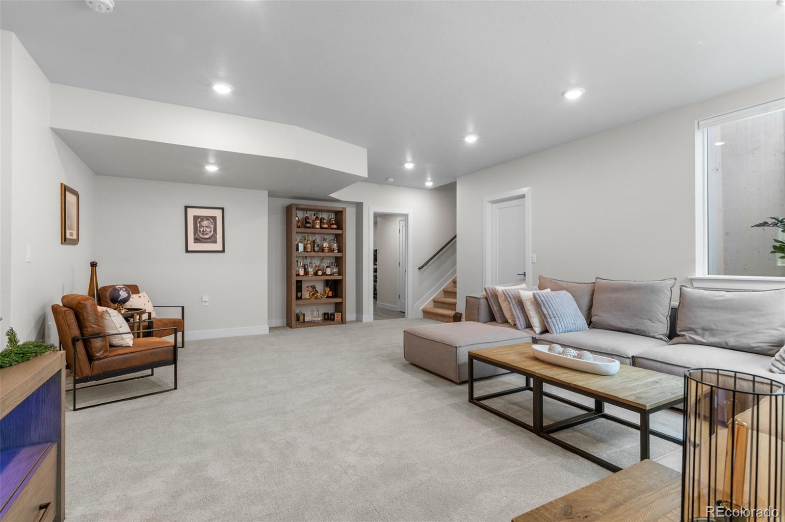 Littleton, Colorado, 80127, United States, 6 Bedrooms Bedrooms, ,2 BathroomsBathrooms,Residential,For Sale,1941297