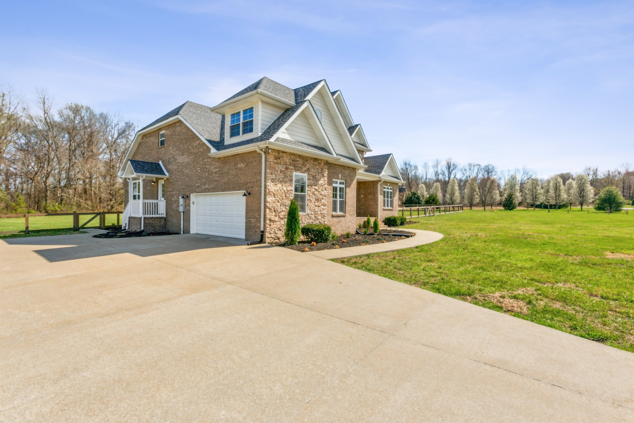 Cedar Hill, Tennessee, 37032, United States, 4 Bedrooms Bedrooms, ,4 BathroomsBathrooms,Residential,For Sale,1899729