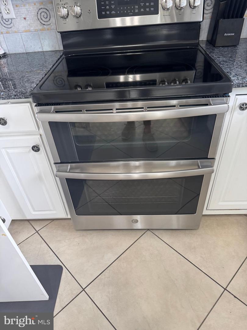 Ocean City, Maryland, 21842, United States, 4 Bedrooms Bedrooms, ,4 BathroomsBathrooms,Residential,For Sale,1992172