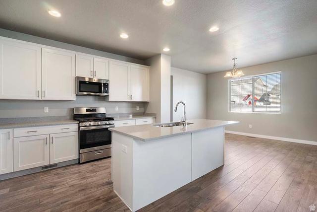 Lehi, Utah, 84048, United States, 4 Bedrooms Bedrooms, ,3 BathroomsBathrooms,Residential,For Sale,2012863