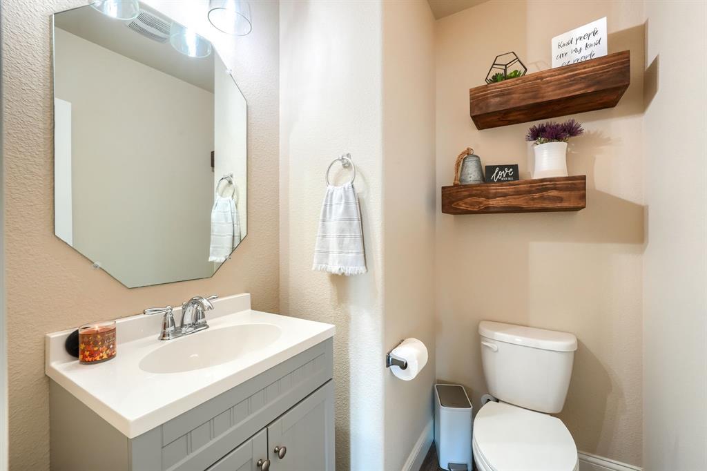 Rockwall, Texas, 75087, United States, 4 Bedrooms Bedrooms, ,4 BathroomsBathrooms,Residential,For Sale,1955135