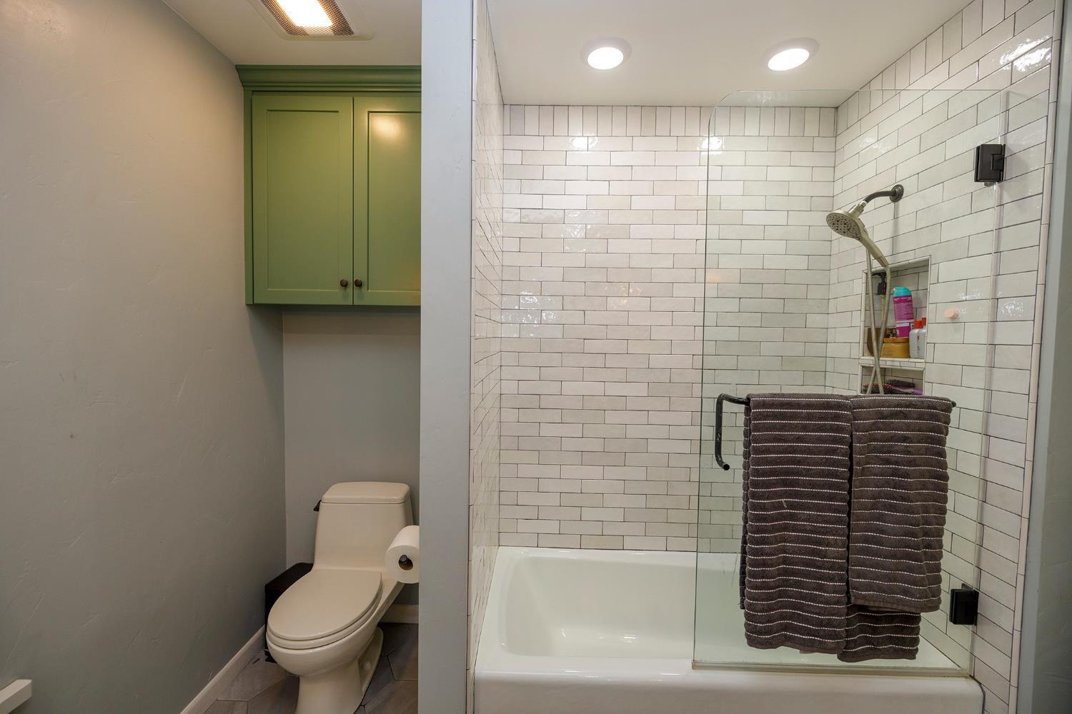 Turlock, California, 95382, United States, 4 Bedrooms Bedrooms, ,3 BathroomsBathrooms,Residential,For Sale,2049406