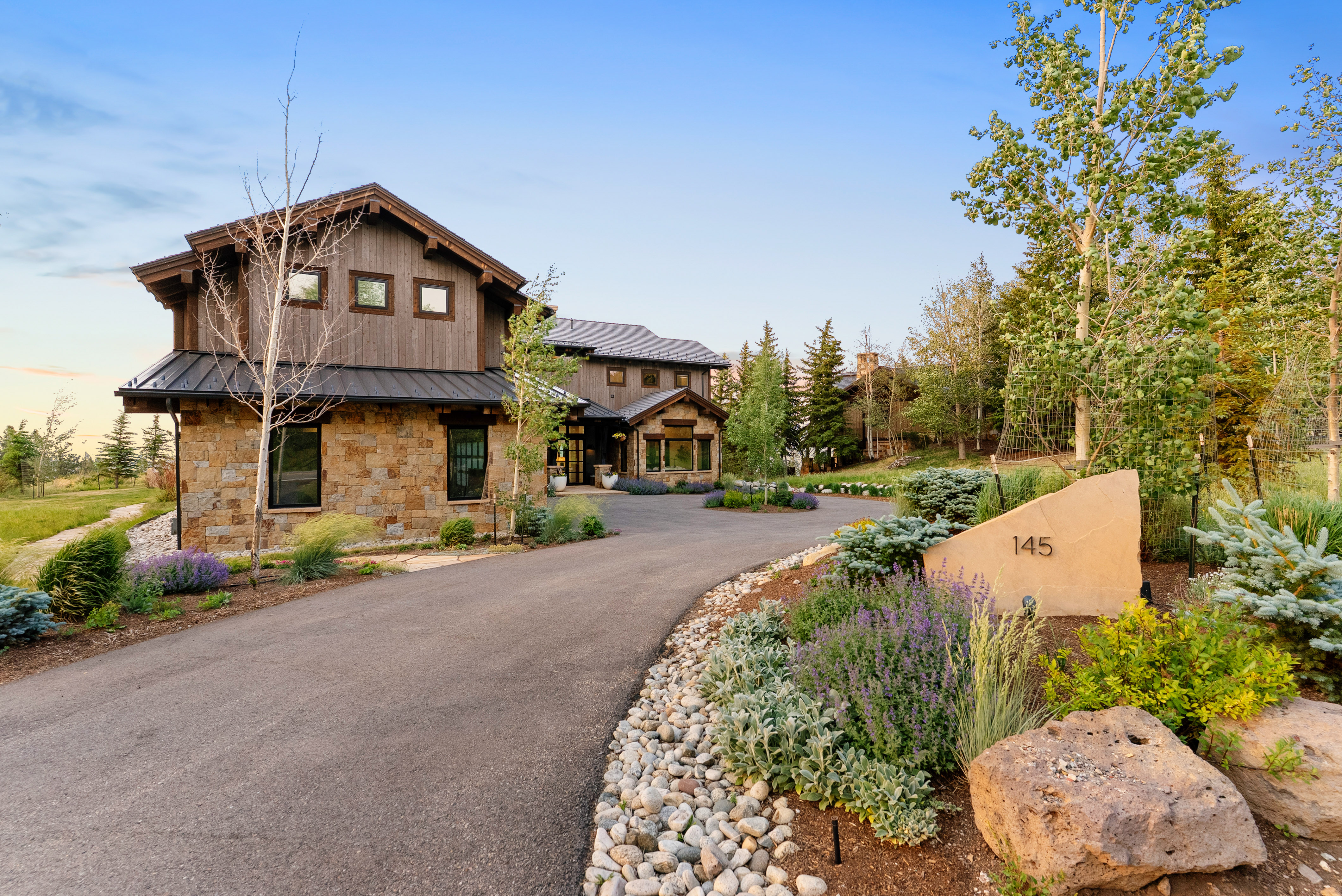  Mountain Modern Luxury Meets Effortless Cordillera Living at 145 Gore Trail - 物件實景