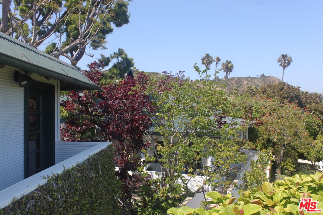 Malibu, California, 90265, United States, 8 Bedrooms Bedrooms, ,9 BathroomsBathrooms,Residential,For Sale,1847980