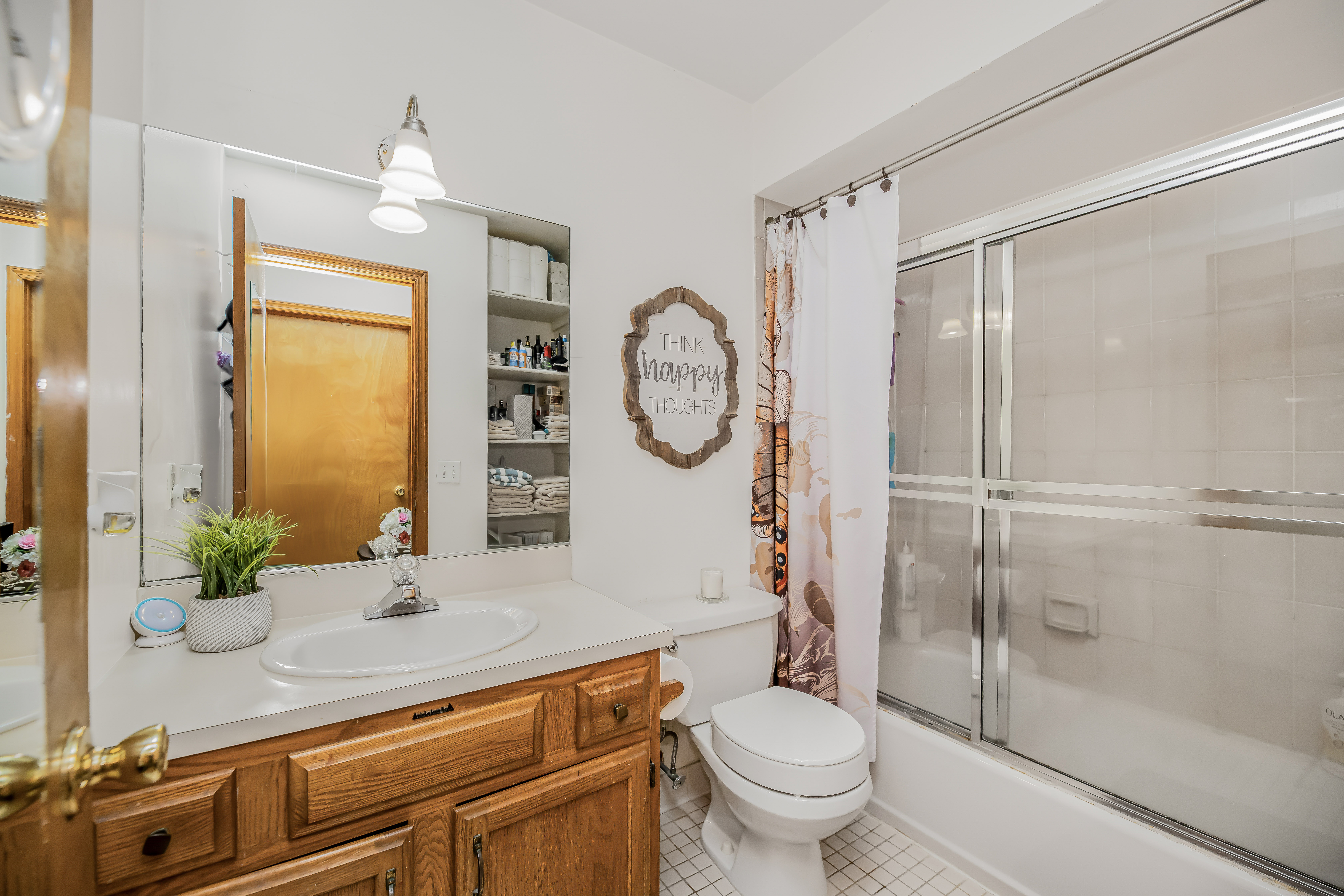 Yonkers, New York, 10701, United States, 4 Bedrooms Bedrooms, ,2 BathroomsBathrooms,Residential,For Sale,1978854