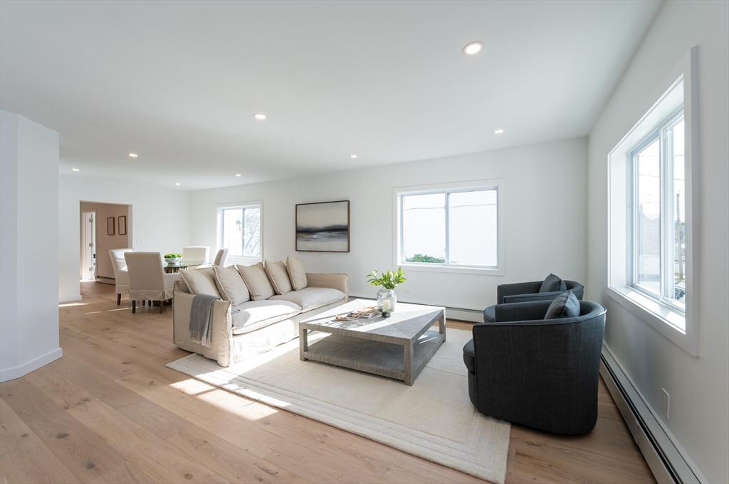 Haverhill, Massachusetts, 01830, United States, 4 Bedrooms Bedrooms, ,2 BathroomsBathrooms,Residential,For Sale,1991718