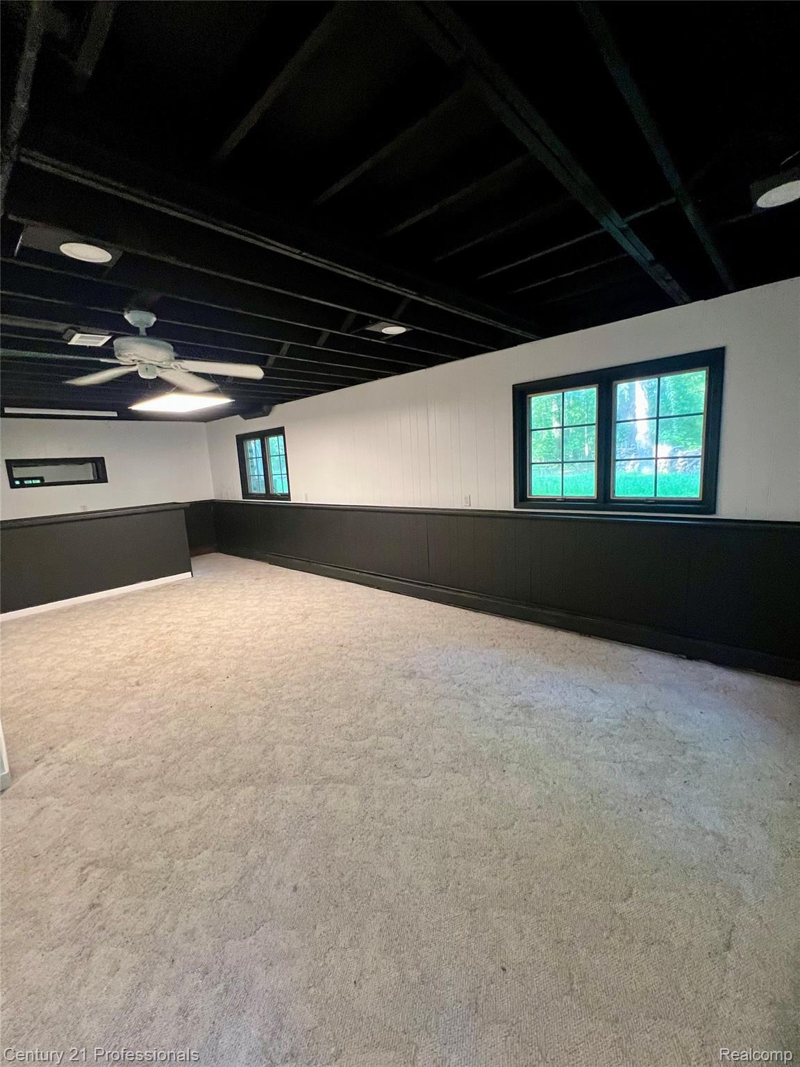 Northville, Michigan, 48167, United States, 4 Bedrooms Bedrooms, ,3 BathroomsBathrooms,Residential,For Sale,1923225