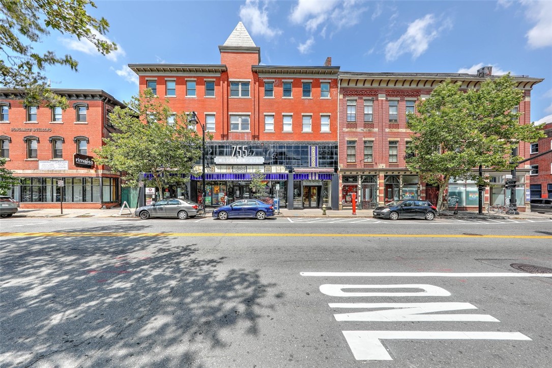 Providence, Rhode Island, 02903, United States, 1 Bedroom Bedrooms, ,2 BathroomsBathrooms,Residential,For Sale,1917986