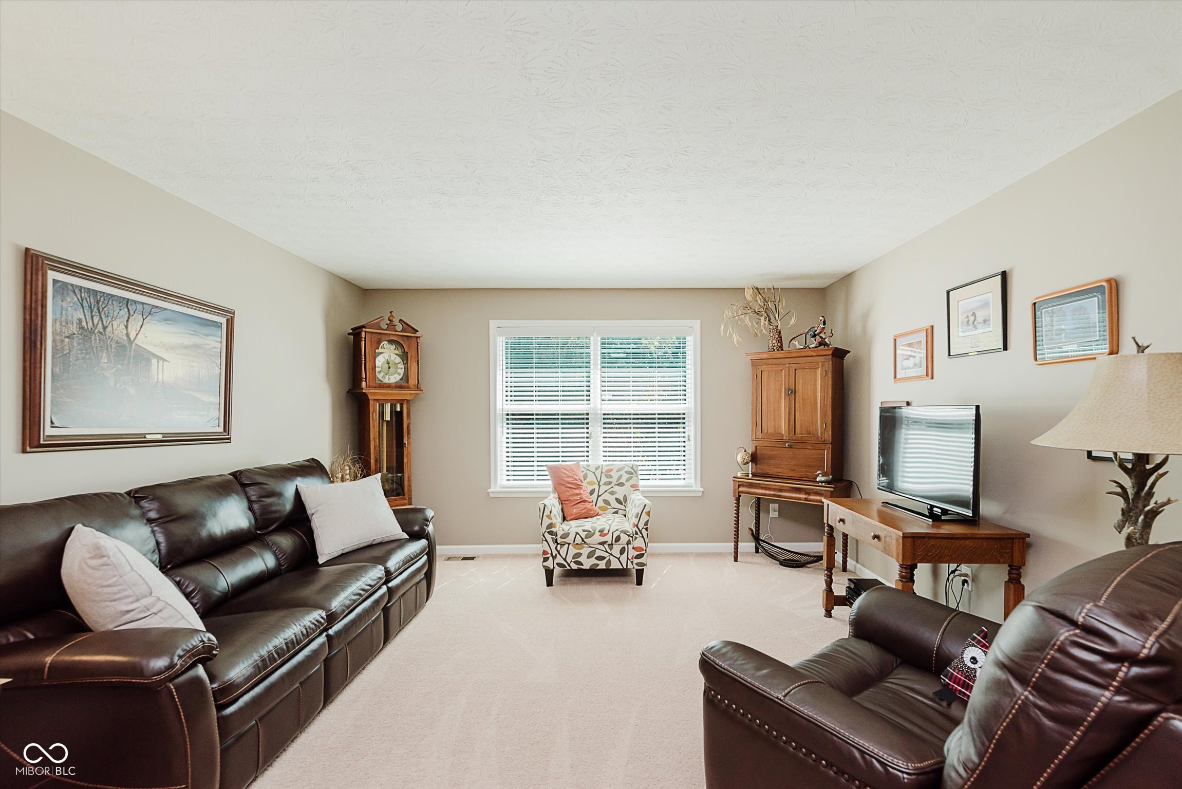 Avon, Indiana, 46123, United States, 5 Bedrooms Bedrooms, ,4 BathroomsBathrooms,Residential,For Sale,1881404