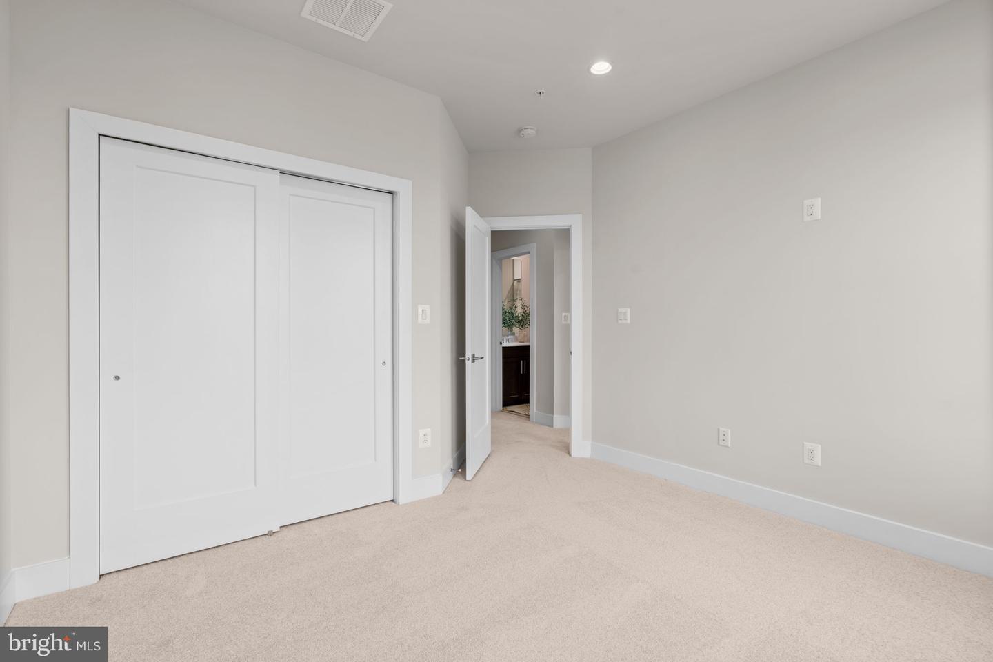 Ellicott City, Maryland, 21042, United States, 3 Bedrooms Bedrooms, ,4 BathroomsBathrooms,Residential,For Sale,1933185