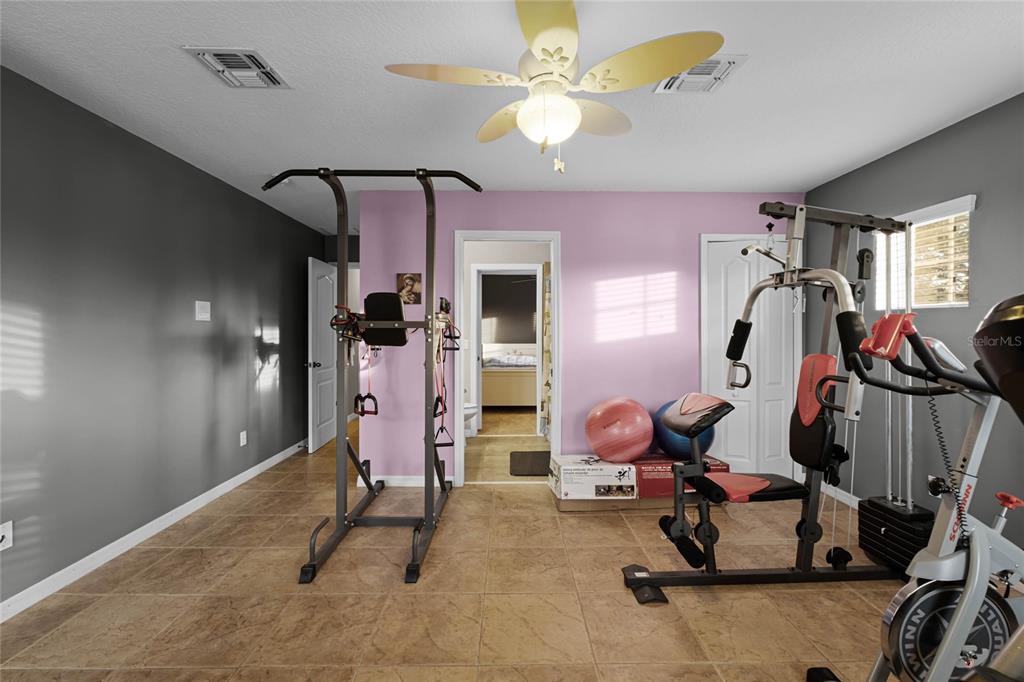 Oviedo, Florida, 32765, United States, 6 Bedrooms Bedrooms, ,5 BathroomsBathrooms,Residential,For Sale,1857503