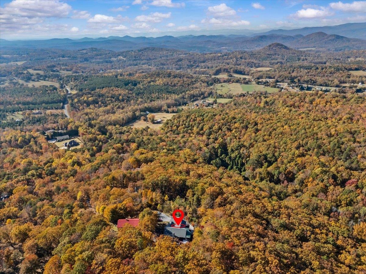 Pickens, South Carolina, 29671, United States, 4 Bedrooms Bedrooms, ,4 BathroomsBathrooms,Residential,For Sale,1988858